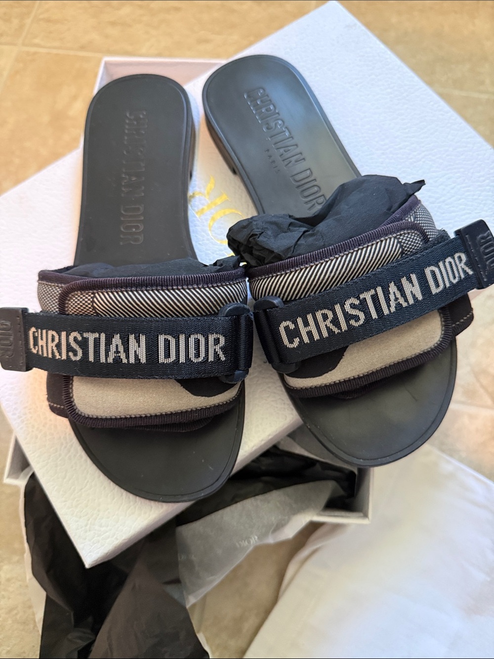 Dior - Picture 3 of 12